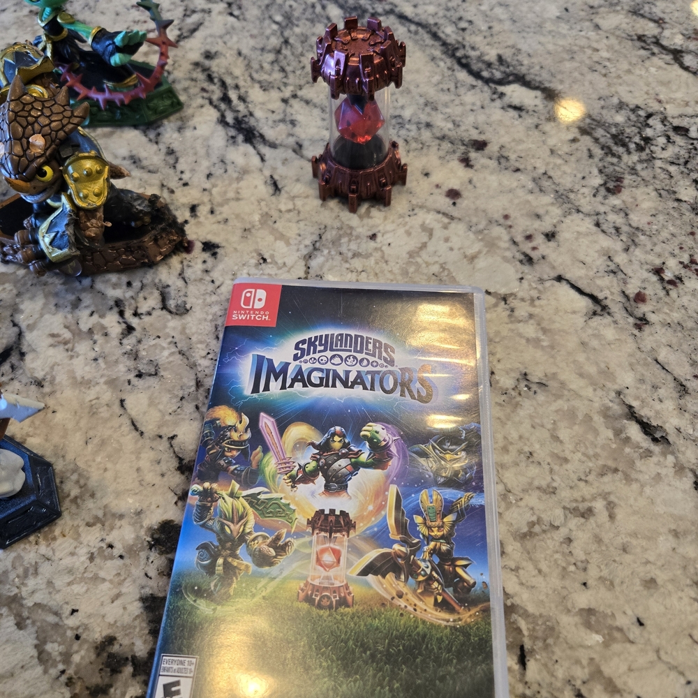 Skylanders Imaginators Switch Game And 16 Figurines - Picture 4 of 9